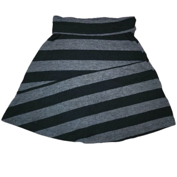 Star RIDE Black and Grey Asymmetrical Striped Skirt - Picture 1 of 4